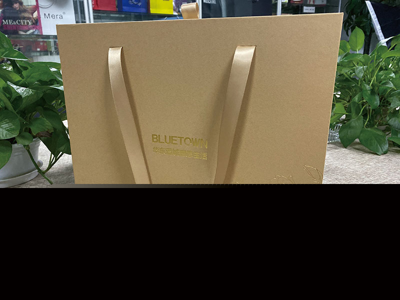 絲帶藝術(shù)紙燙金手提盒