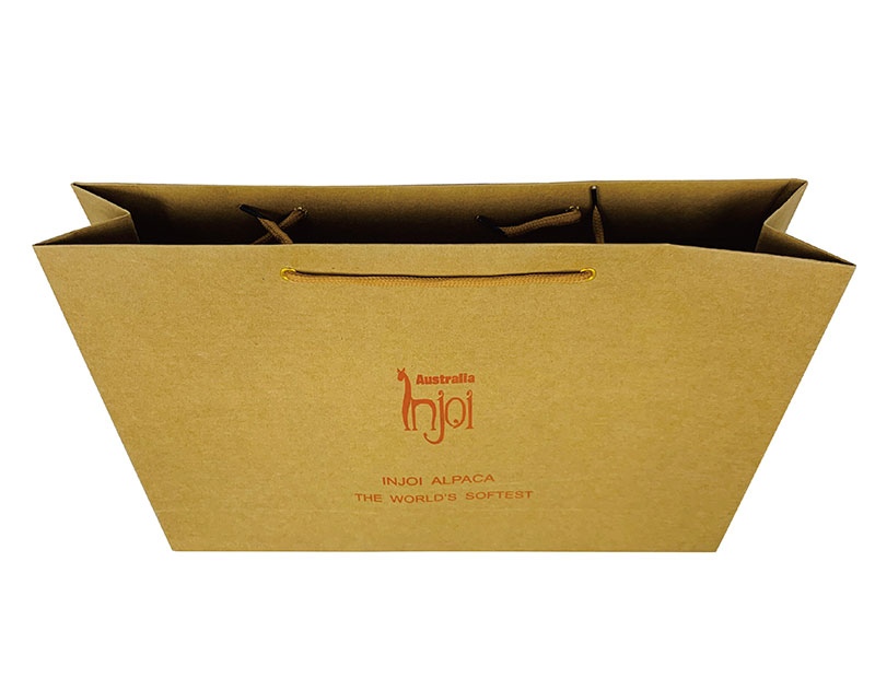 07-LOGO-UV-金色鉚釘黃牛皮紙手提袋-01