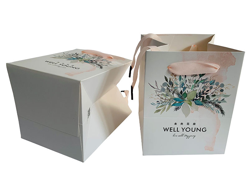 03-方底白卡紙覆膜手提袋-01